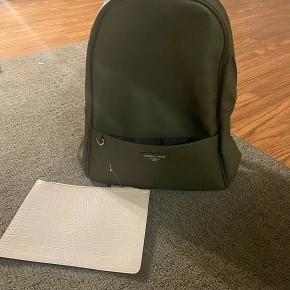 Backpack - Picture 1 of 4